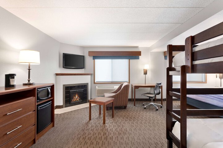 Room 28 of 50