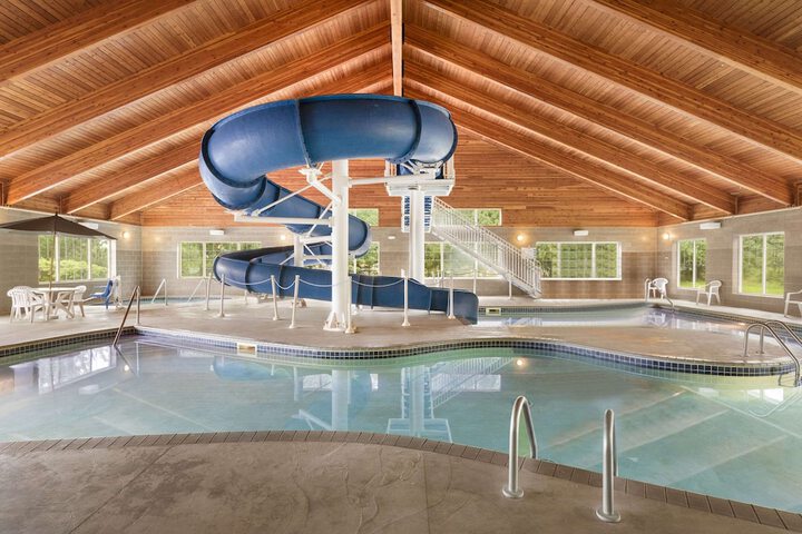 Comfort Inn & Suites St. Paul Northeast