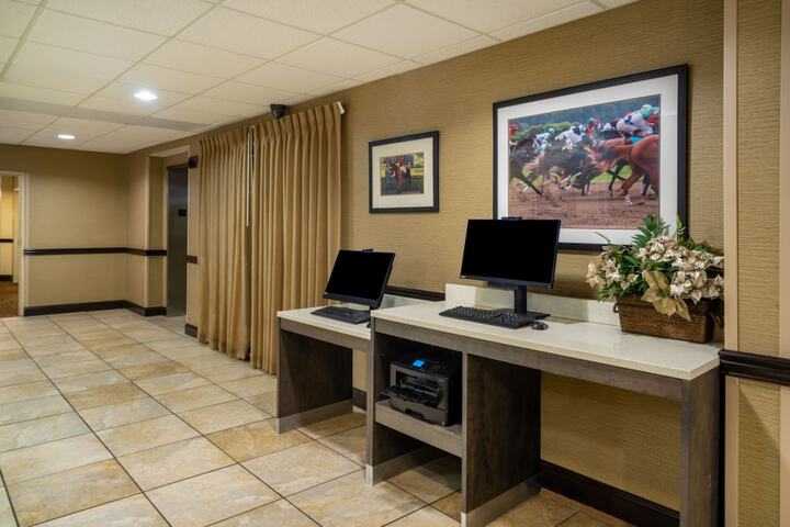 Business Center 37 of 37