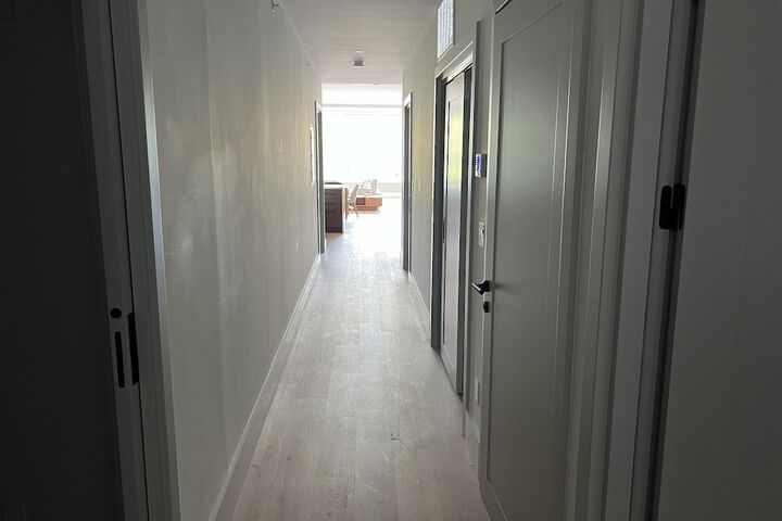 Room 71 of 109