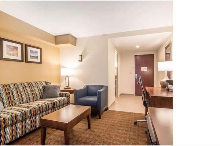 Room 8 of 37