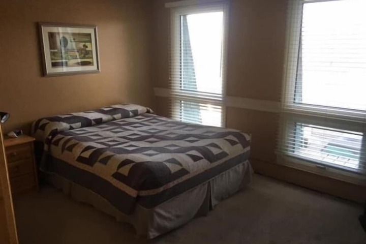Room 13 of 19