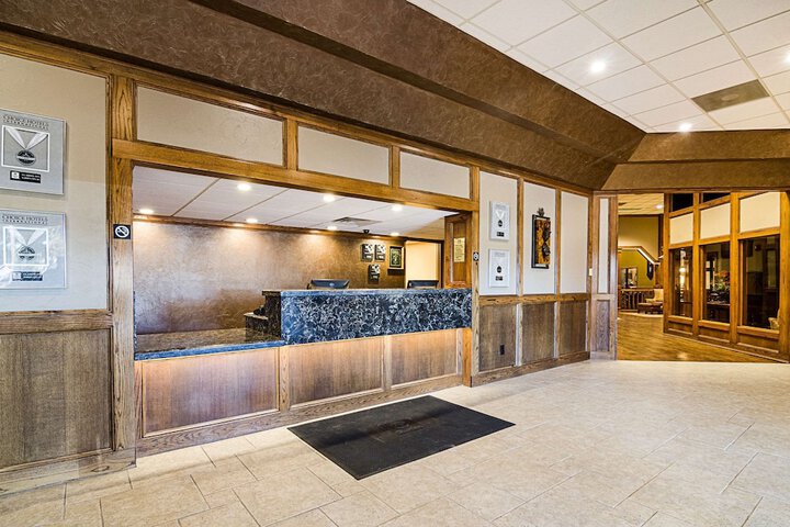 Hotel Interior 9 of 47