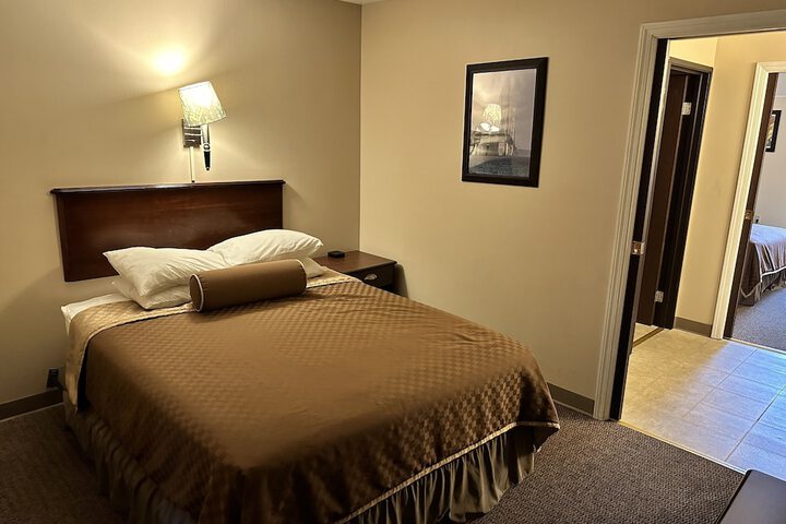 Room 34 of 60