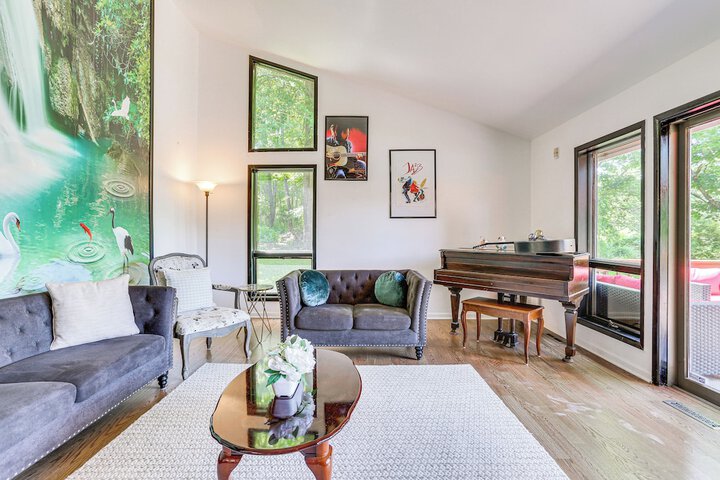 Pet-friendly Vacation Rental w / Lake Access