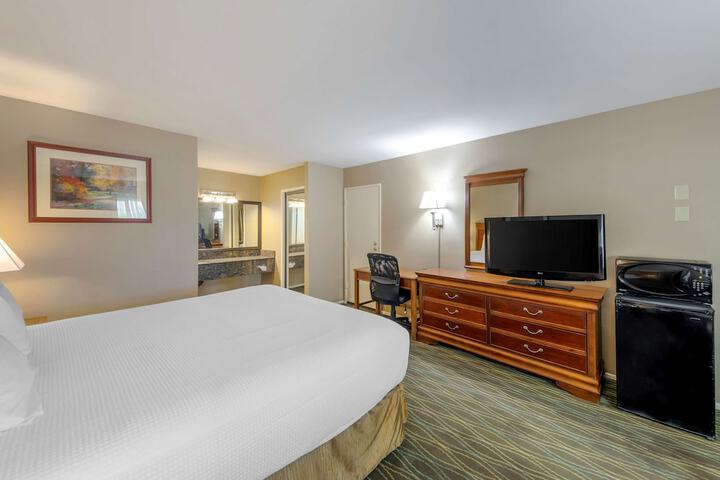 Room 11 of 36