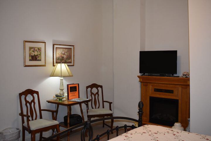 Room 157 of 238
