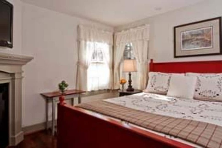 Room 46 of 74