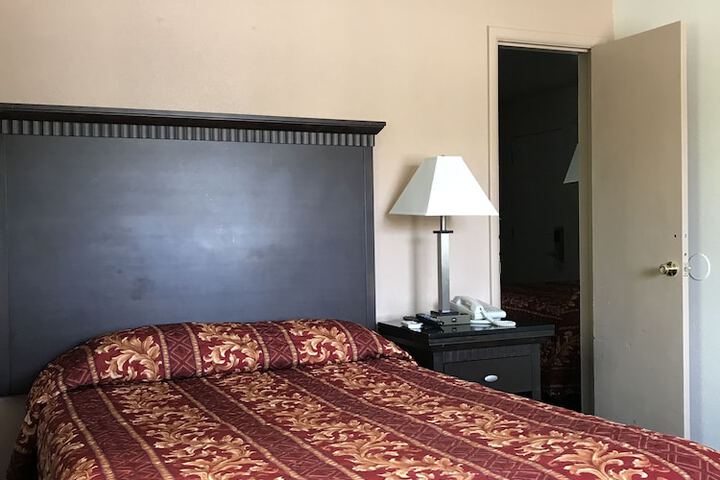 Room 24 of 25