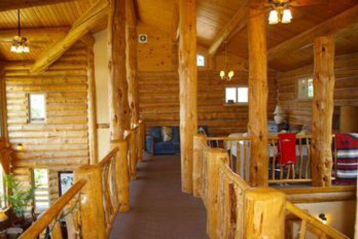 Bigfoot Lodge B & B