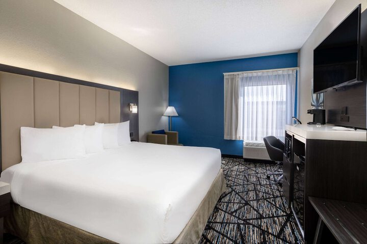 Baymont by Wyndham La Vergne / Nashville I-24 East
