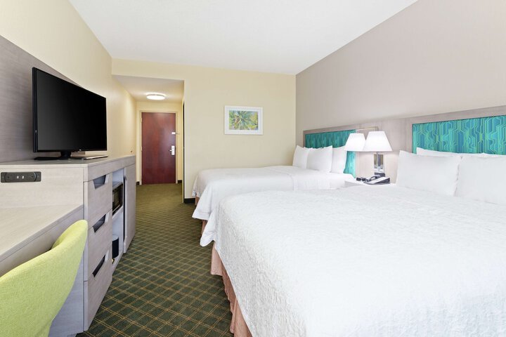 Room 7 of 32