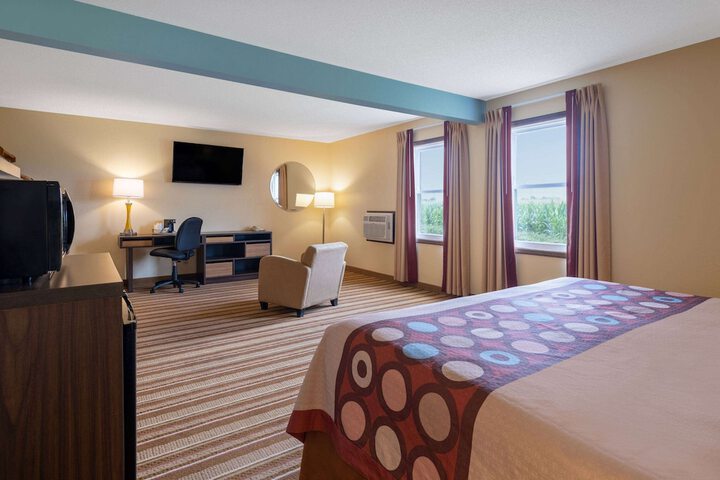 Room 16 of 36