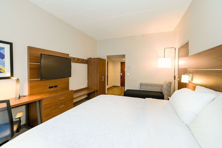 Room 21 of 37