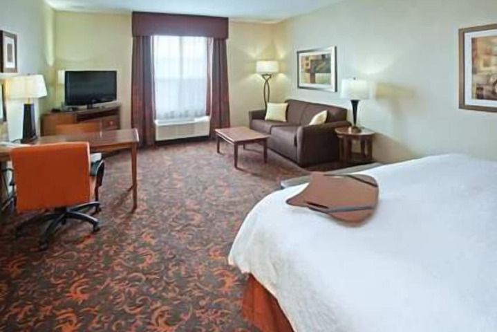 Room 13 of 36