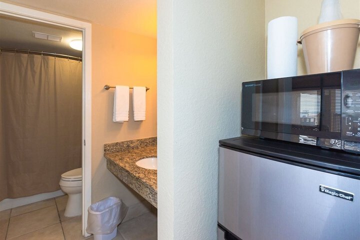 Room 85 of 248