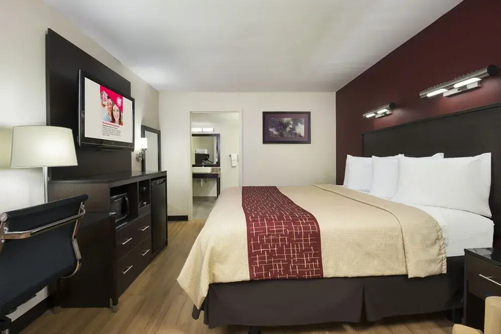 Americas Best Value Inn & Suites