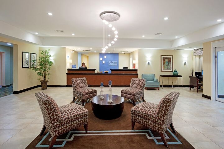Hotel 5 of 80