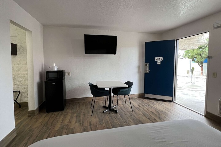 Room 20 of 32