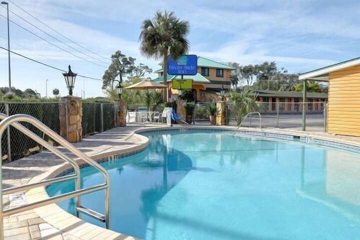 Pool 6 of 29