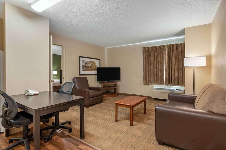 Room 22 of 28