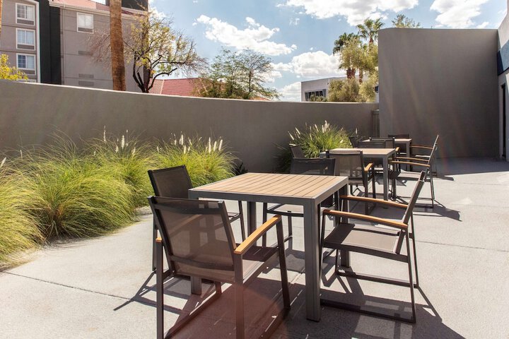 Terrace/Patio 34 of 36