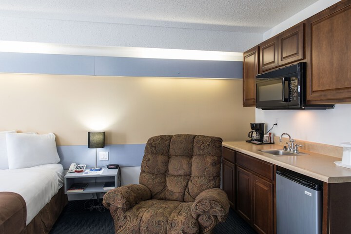 Room 25 of 47