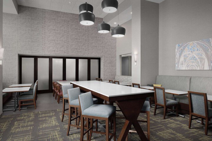 Hampton Inn & Suites Durham / North I-85