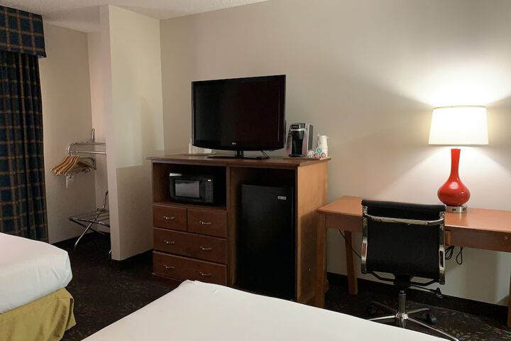 Room 11 of 39