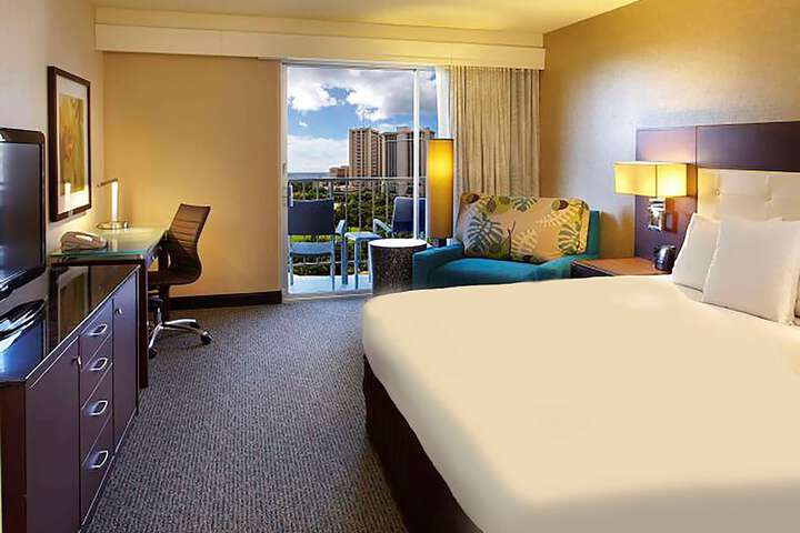 DoubleTree by Hilton Hotel Alana - Waikiki Beach