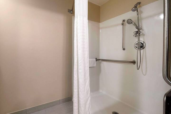 Room 19 of 29