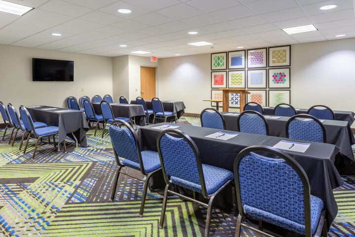 Holiday Inn Express & Suites OFallon / Shiloh by IHG