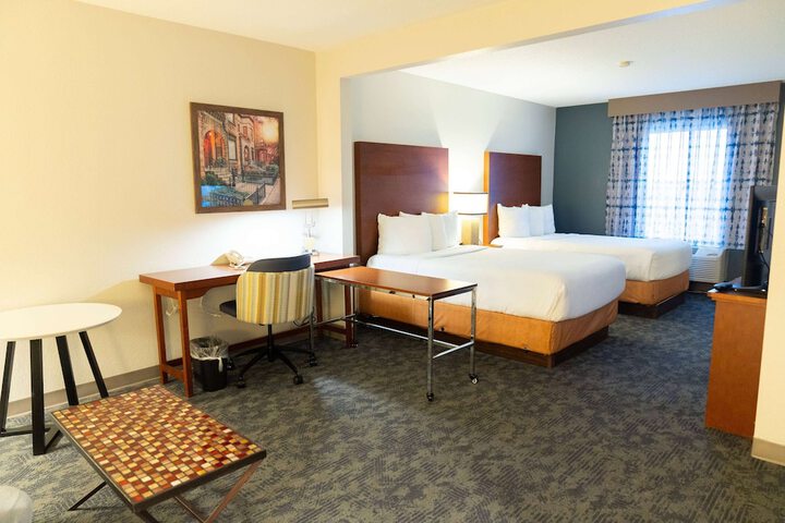 La Quinta Inn & Suites by Wyndham Bannockburn-Deerfield