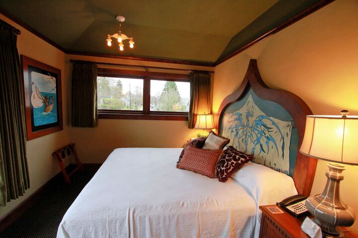 Room 40 of 74