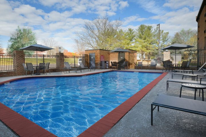 Pool 6 of 30
