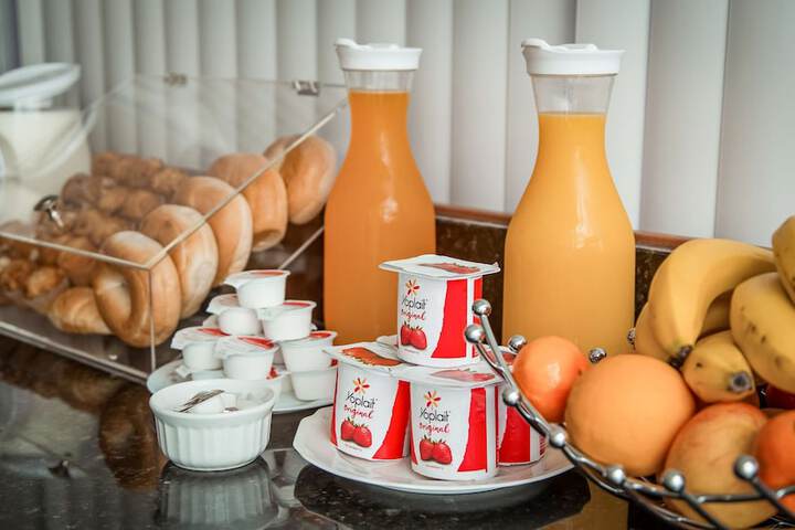 Breakfast/Coffee Service 20 of 23