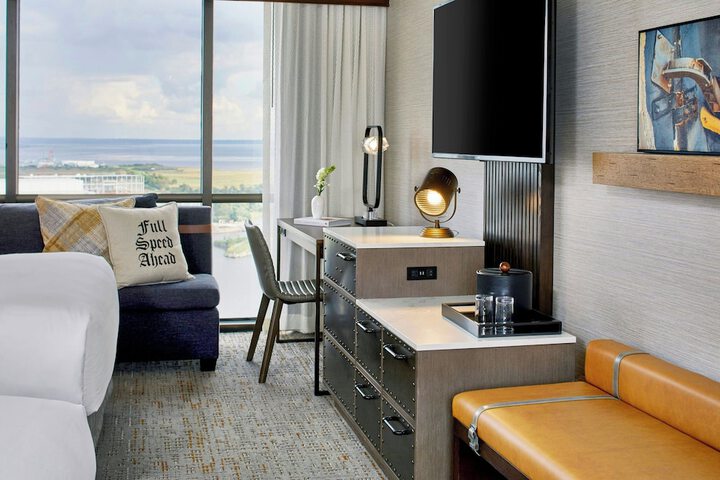 Renaissance Mobile Riverview Plaza Hotel