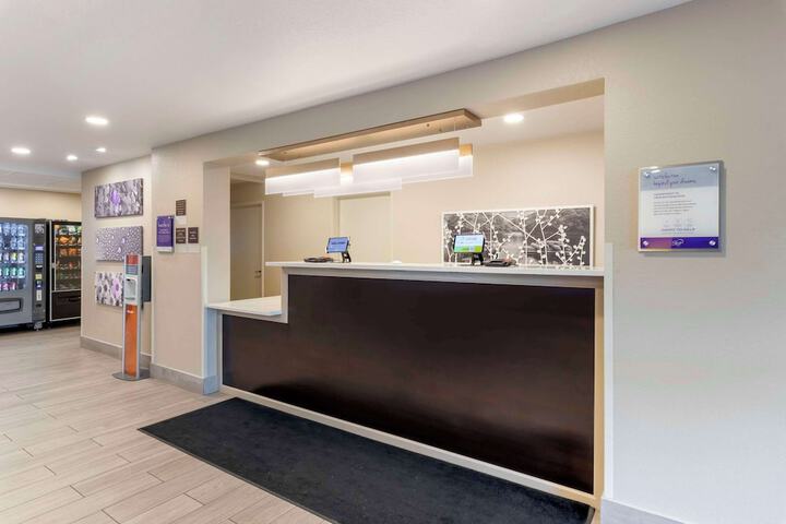 Hotel Interior 11 of 39