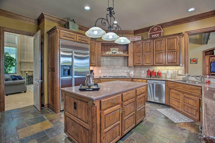 Families Welcome! Lavish Celina Home w / Game Room