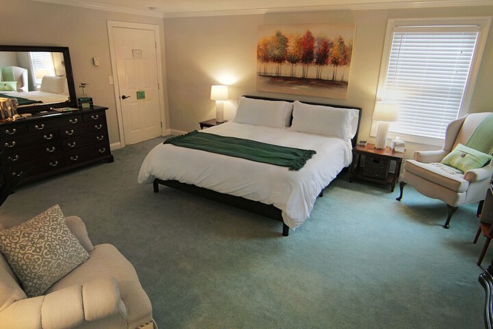 Room 37 of 70