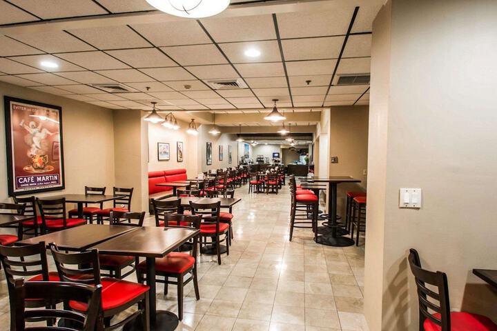Clarion Inn & Suites Miami International Airport