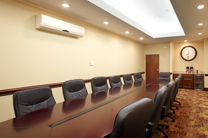 Holiday Inn Express & Suites Deer Park by IHG