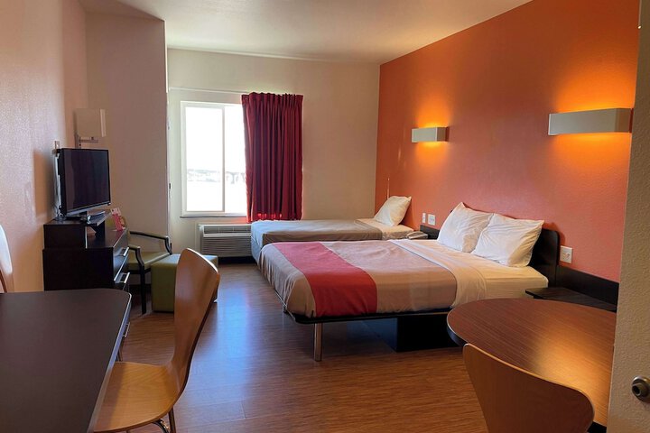 Room 20 of 32