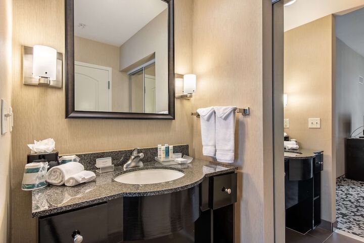 Homewood Suites by Hilton Oxnard / Camarillo