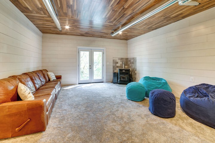 Waterfront Home: Allegheny River Access Dock Slip