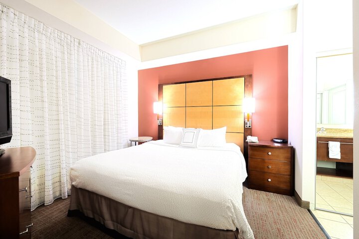 Room 11 of 22