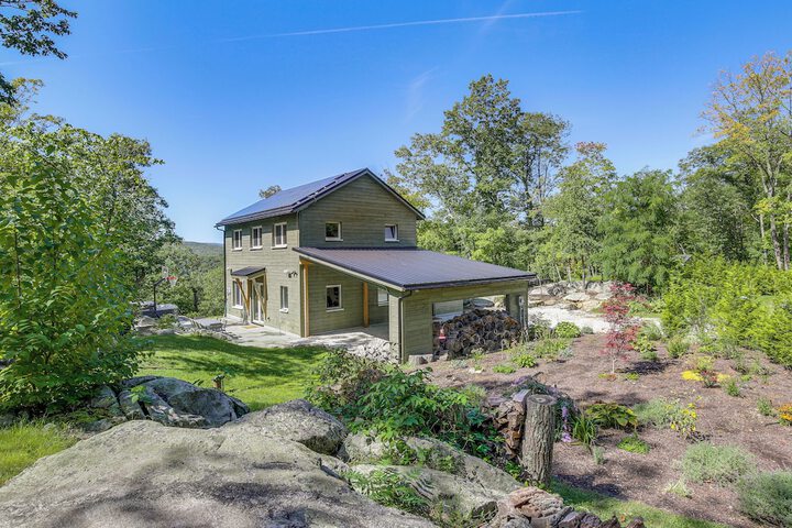 the Glabin: Garrison Gem w / Hot Tub & Fire Pit
