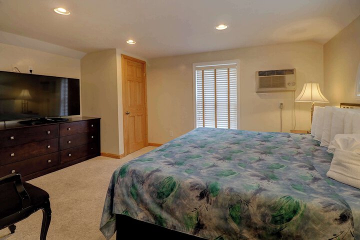 Room 158 of 317