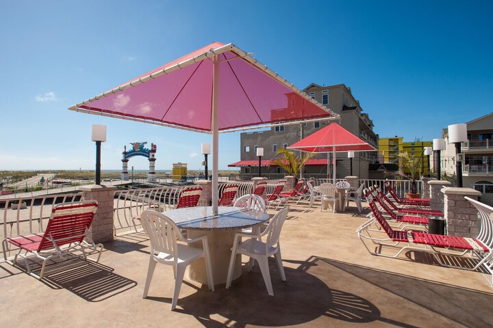 Matador Oceanfront Resort