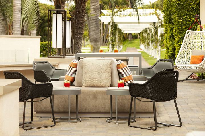 Lounge 103 of 126